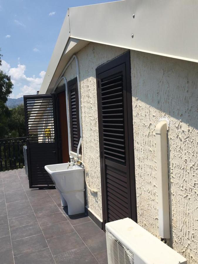 Beda House Panoramica E Tranquilla Giardini Naxos Exterior photo